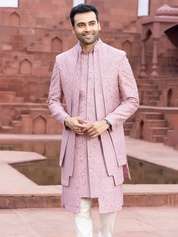 newest_pastel_pink_wedding_style_indowestern_173296144513049