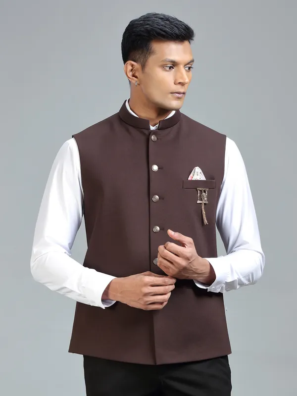 stylish_statement_with_brown_waistcoat_for_men_1736241763ks0777_brown_5